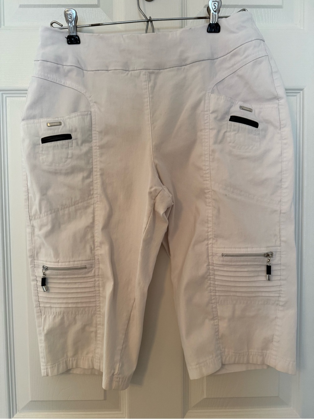Jamie Sadock “Skinnylicious” Cargo Capri Pull On Golf Shorts - Picture 1 of 5